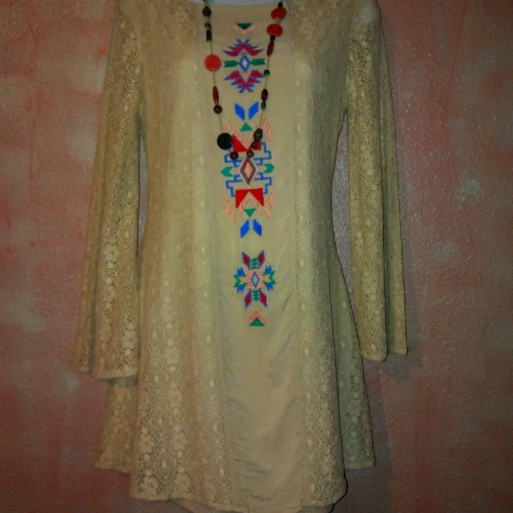 Womans Lace Native Type Dress